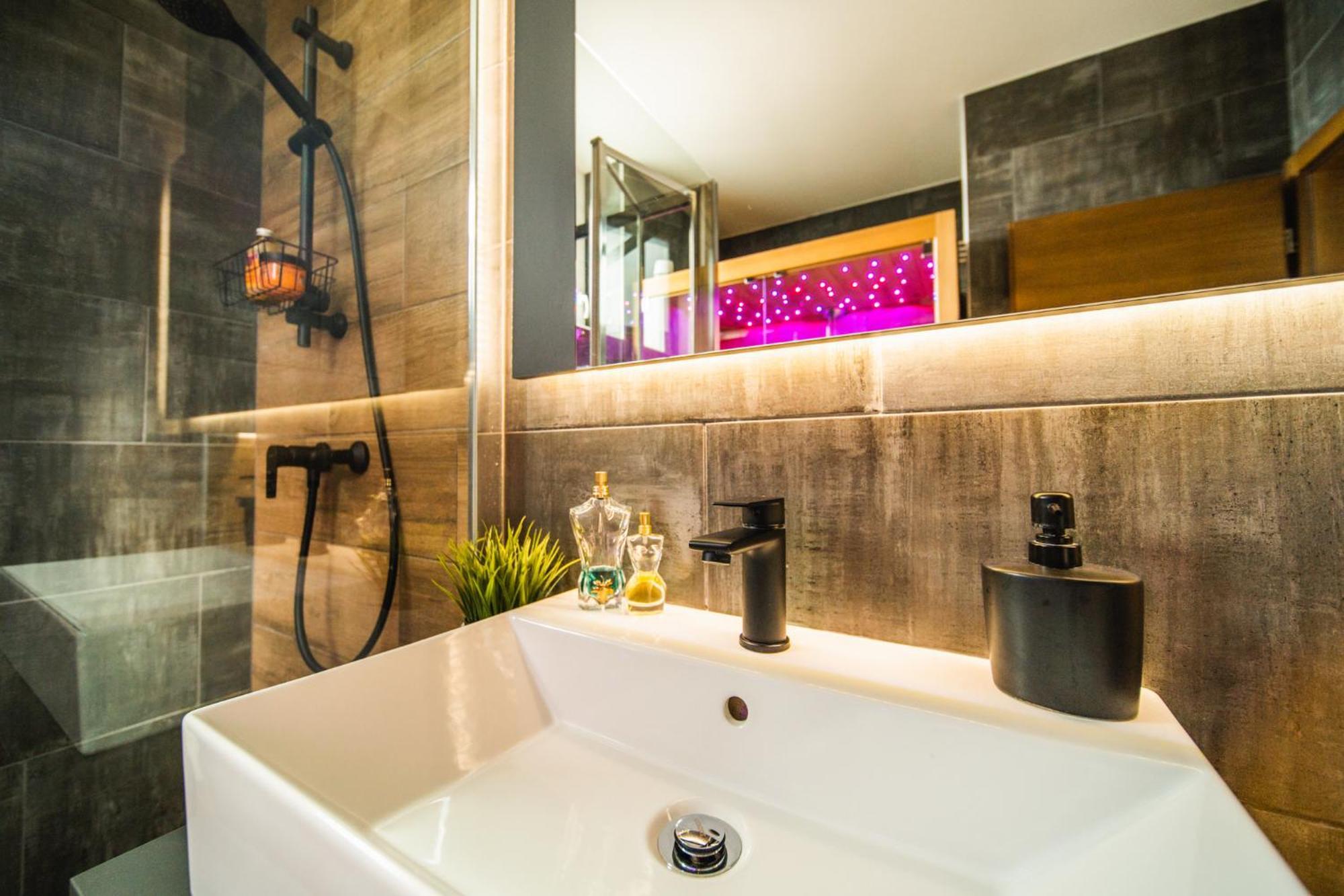 K Relax Place, Varazdinske Toplice, Modern Home With Sauna, Jacuzzi, Wifi Exteriör bild